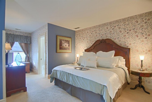 North Lodge on Oakland Bed and Breakfast image 15